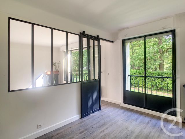 Afficher la photo en grand Appartement F4 à vendre - 4 pièces - 74.0 m2 - VILLE D AVRAY - 92 - ILE-DE-FRANCE - Century 21 Immobilière Corot