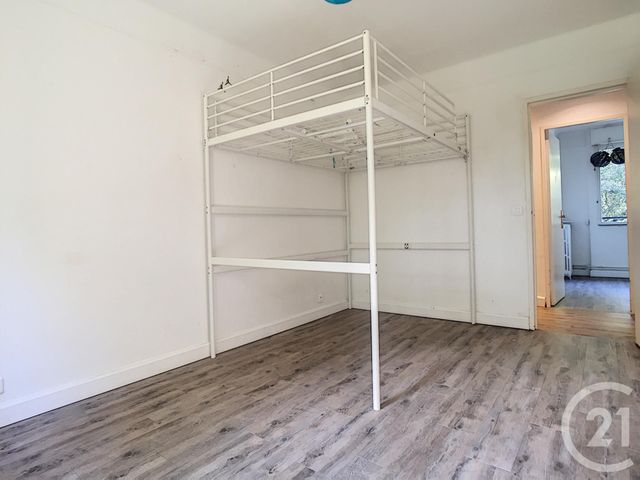 Afficher la photo en grand Appartement F4 à vendre - 4 pièces - 74.0 m2 - VILLE D AVRAY - 92 - ILE-DE-FRANCE - Century 21 Immobilière Corot