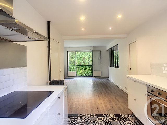 Afficher la photo en grand Appartement F4 à vendre - 4 pièces - 74.0 m2 - VILLE D AVRAY - 92 - ILE-DE-FRANCE - Century 21 Immobilière Corot