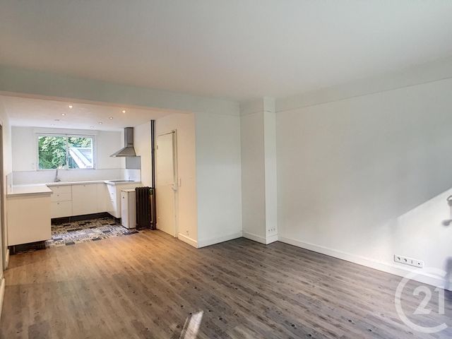 Afficher la photo en grand Appartement F4 à vendre - 4 pièces - 74.0 m2 - VILLE D AVRAY - 92 - ILE-DE-FRANCE - Century 21 Immobilière Corot