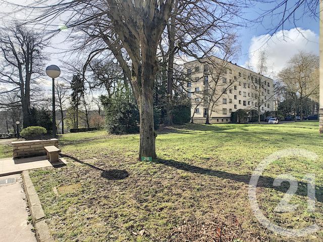 Afficher la photo en grand Appartement F4 à vendre - 4 pièces - 74.0 m2 - VILLE D AVRAY - 92 - ILE-DE-FRANCE - Century 21 Immobilière Corot