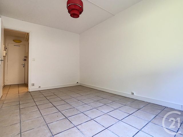Afficher la photo en grand Appartement F1 à vendre - 1 pièce - 20.52 m2 - VILLE D AVRAY - 92 - ILE-DE-FRANCE - Century 21 Immobilière Corot