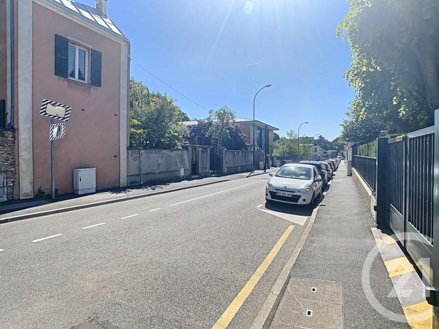 Afficher la photo en grand Appartement F1 à vendre - 1 pièce - 20.52 m2 - VILLE D AVRAY - 92 - ILE-DE-FRANCE - Century 21 Immobilière Corot