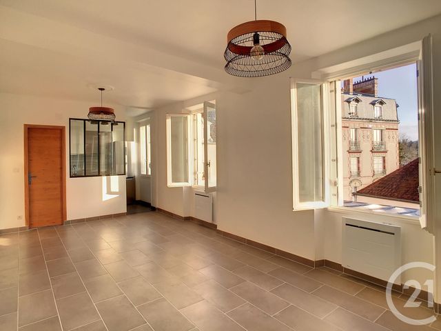 Appartement F3 à vendre - 2 pièces - 43.77 m2 - VILLE D AVRAY - 92 - ILE-DE-FRANCE - Century 21 Agence De La Mairie