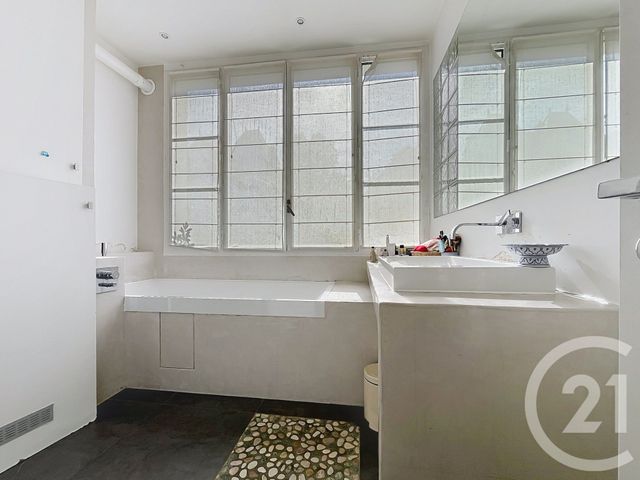 Appartement F4 à vendre - 4 pièces - 121.9 m2 - VILLE D AVRAY - 92 - ILE-DE-FRANCE - Century 21 Agence De La Mairie