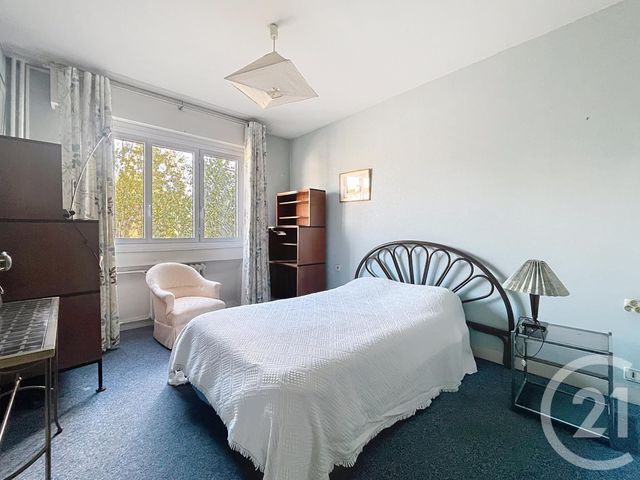 Appartement F5 à vendre - 5 pièces - 110.39 m2 - VILLE D AVRAY - 92 - ILE-DE-FRANCE - Century 21 Agence De La Mairie