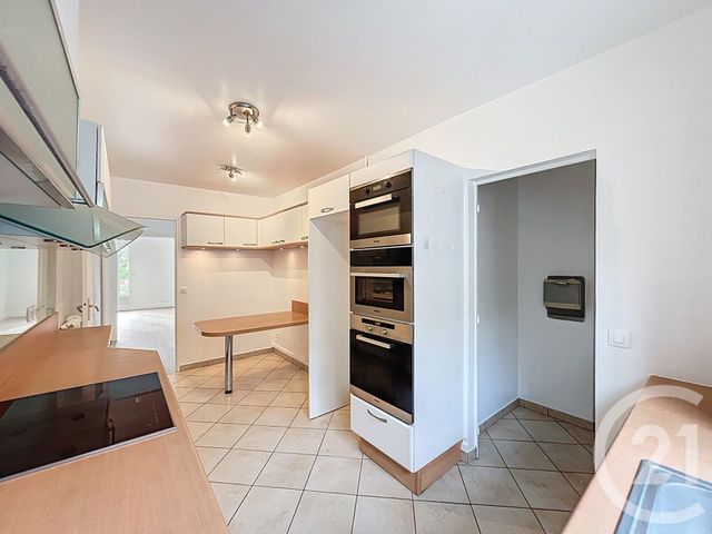 Appartement F5 à vendre - 5 pièces - 106.98 m2 - VILLE D AVRAY - 92 - ILE-DE-FRANCE - Century 21 Agence De La Mairie
