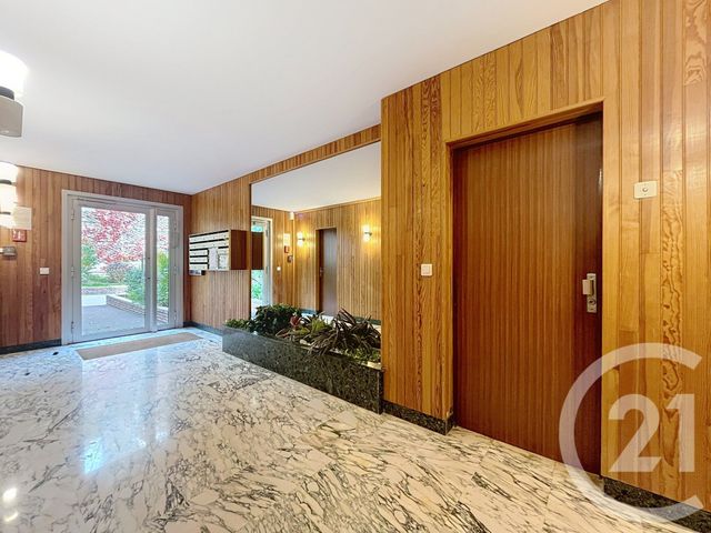 Appartement F5 à vendre - 5 pièces - 106.98 m2 - VILLE D AVRAY - 92 - ILE-DE-FRANCE - Century 21 Agence De La Mairie