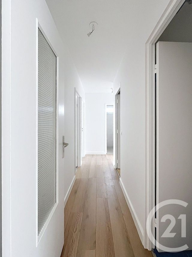 Appartement F5 à vendre - 5 pièces - 106.98 m2 - VILLE D AVRAY - 92 - ILE-DE-FRANCE - Century 21 Agence De La Mairie