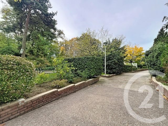 Appartement F5 à vendre - 5 pièces - 106.98 m2 - VILLE D AVRAY - 92 - ILE-DE-FRANCE - Century 21 Agence De La Mairie