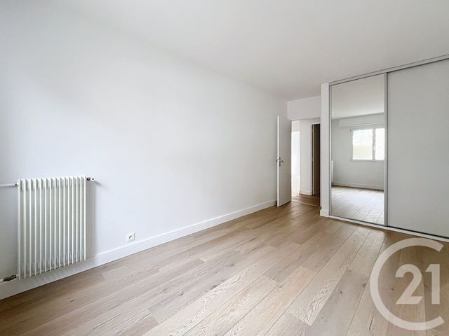 Appartement F5 à vendre - 5 pièces - 106.98 m2 - VILLE D AVRAY - 92 - ILE-DE-FRANCE - Century 21 Agence De La Mairie