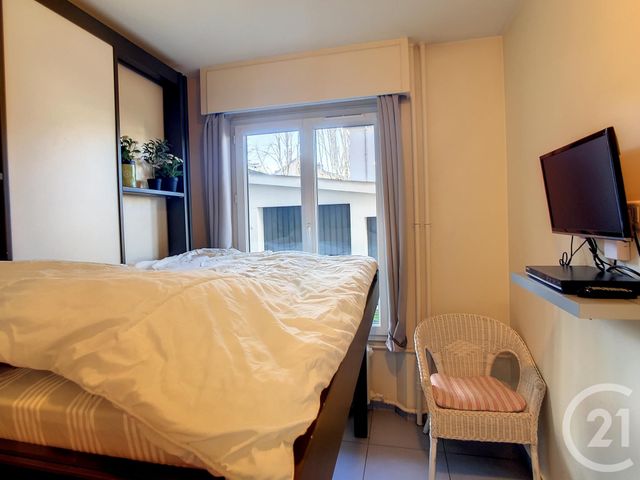 Appartement Chambre à vendre - 1 pièce - 12.14 m2 - VILLE D AVRAY - 92 - ILE-DE-FRANCE - Century 21 Agence De La Mairie