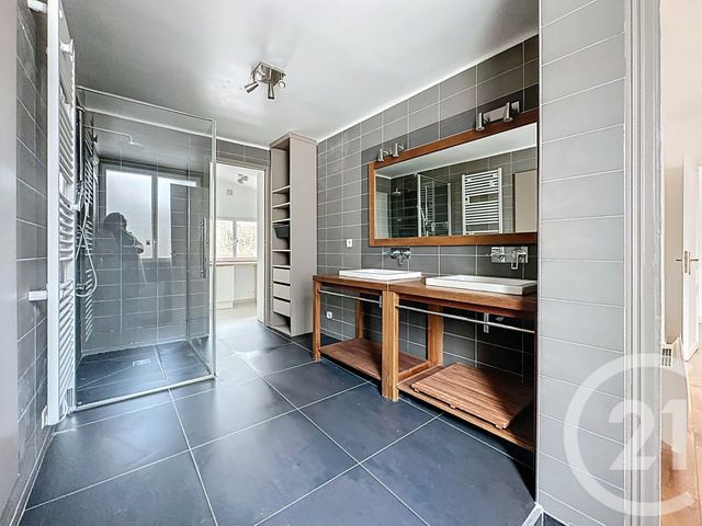 Appartement F2 à louer - 2 pièces - 55.76 m2 - SEVRES - 92 - ILE-DE-FRANCE - Century 21 Agence De La Mairie